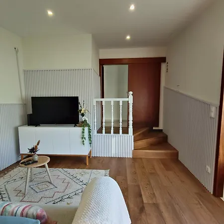 Casa Cais Novo * Виана-ду-Каштелу